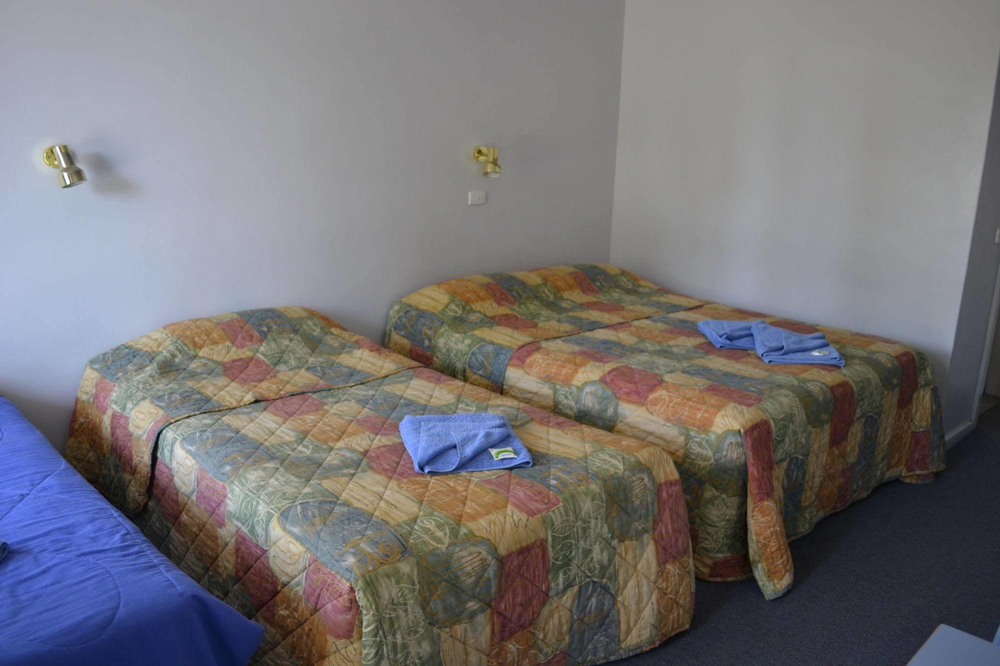 Colac Central Motel Екстер'єр фото